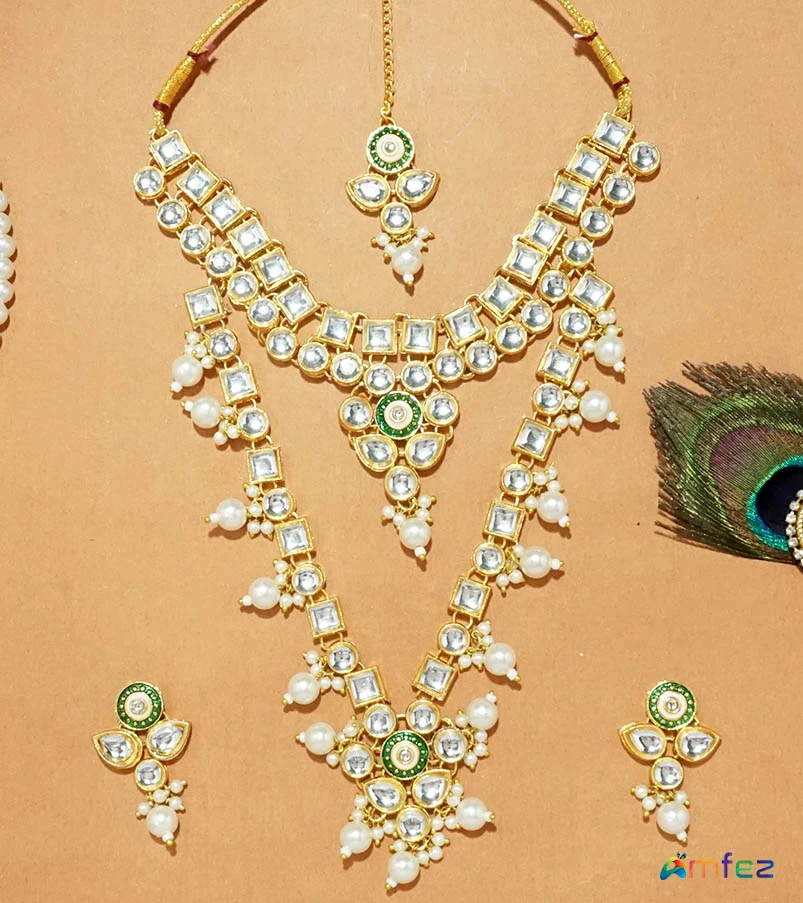 Beautiful White Green Heavy Kundan Work Necklace With Earrings and Head Locket ( 8 Inch )