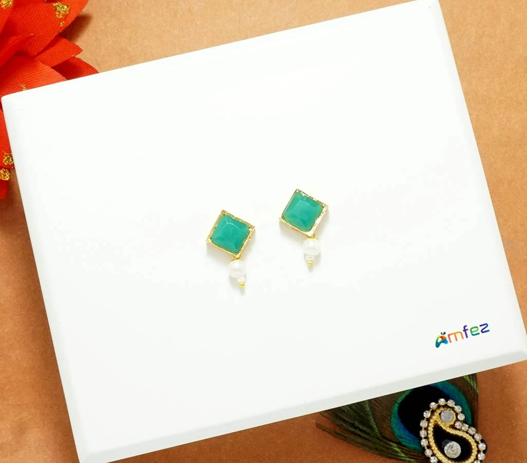 A Pair of Green Stone Pearl Beads Ear Rings ( XL )