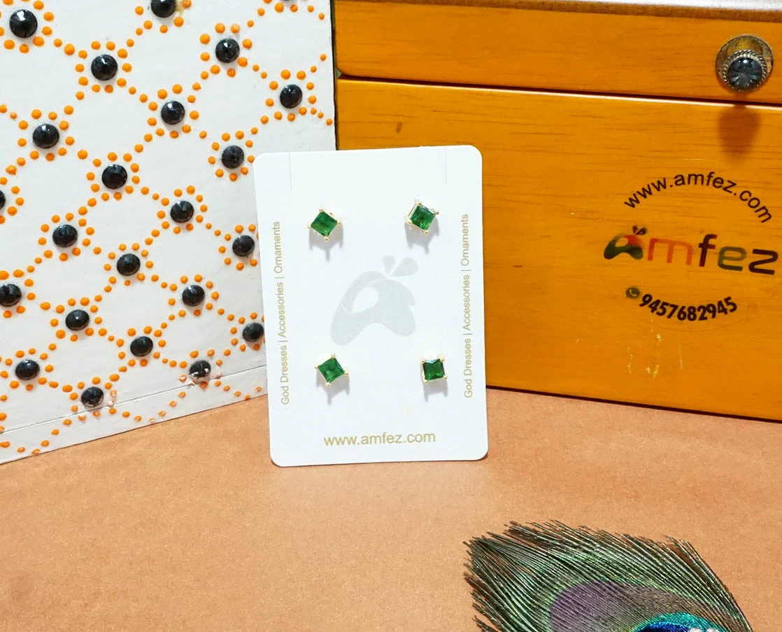 A Pair of Two Green AD Stone Stud Ear Rings ( Medium )
