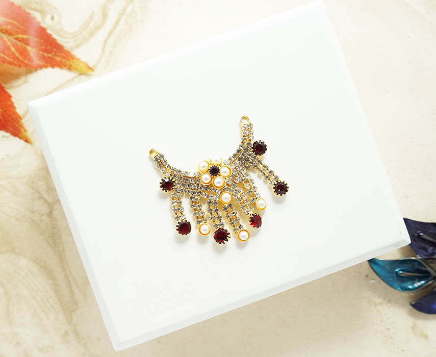 Red & White Pearl & Stone Beads Necklace