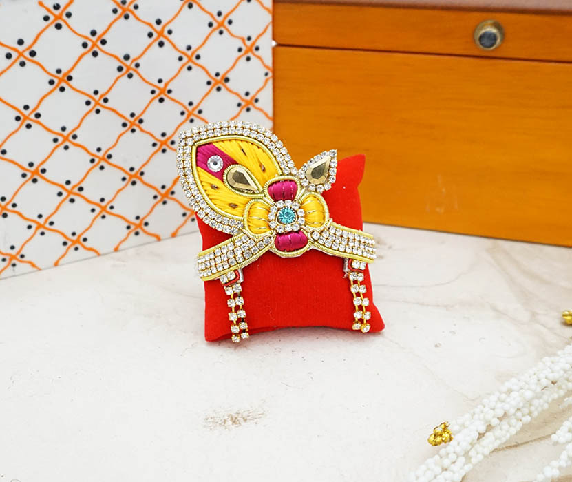 Amfez Yellow Rani Hand Work Zardozi Mukut