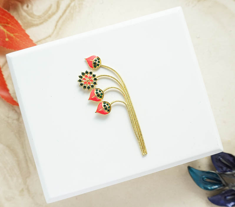 Golden Meenakari Work Alloy Bouquet Toys